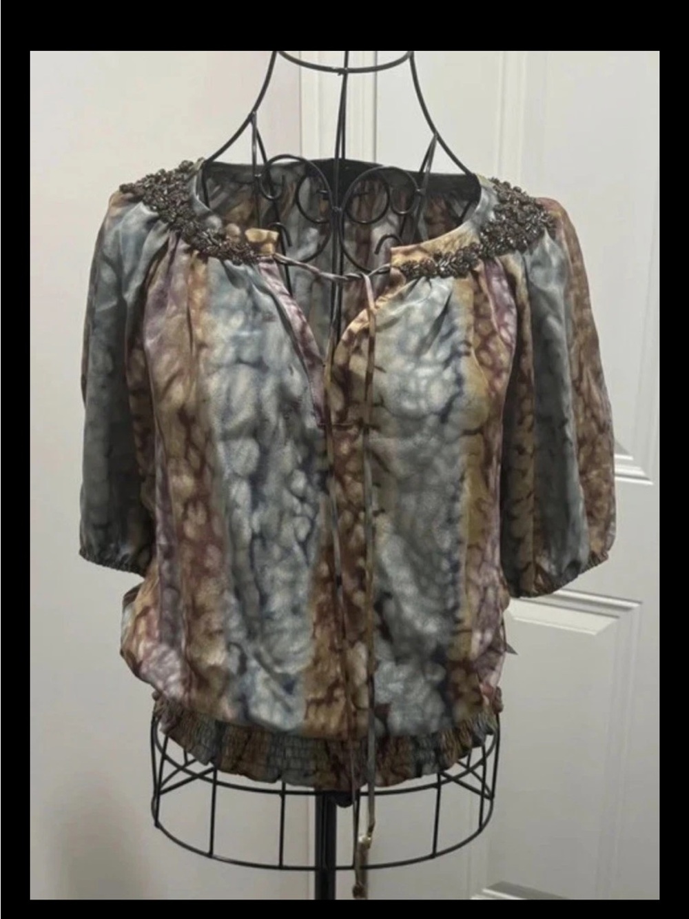 NWT Karen Kane 100% Silk Beaded Smocked Blouse Size XS  Puff Sleeves Retail $128